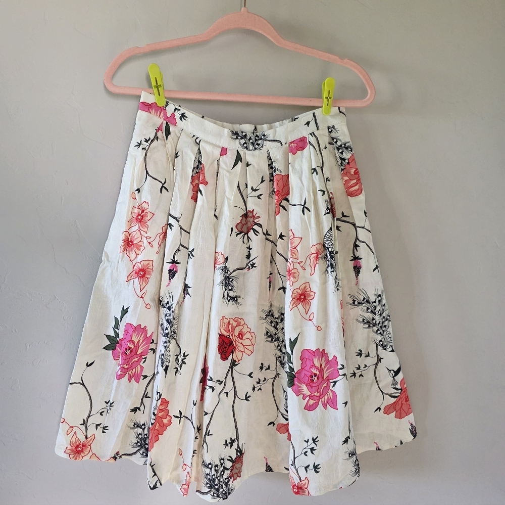 Banned Retro Floral White and Pink Women's Skirt - Picture 2 of 7